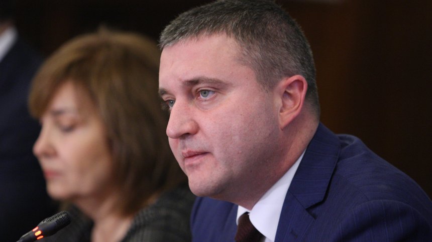 Горанов призова футболните клубове да не кандидатстват за "60/40"