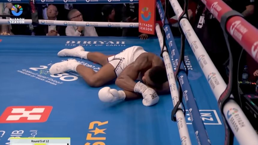 Даниел Дубоа нокаутира Антъни Джошуа пред 96 000 зрители на "Уембли" (+ВИДЕО)