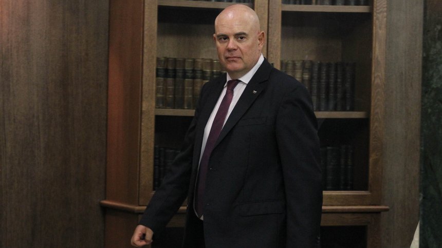 Гешев: По пътищата ни всяка година загиват хора, колкото в един локален конфликт