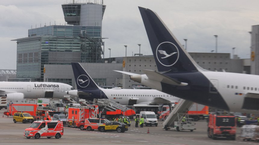 Инцидент с Boeing на Lufthansa на летището във Франкфурт (ВИДЕО)