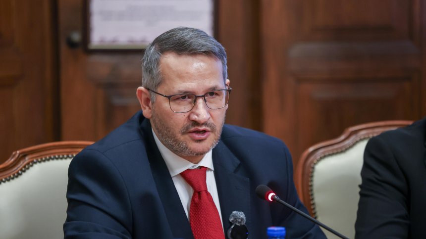 Христанов: Стотици тонове негодни храни, засегнати са 200-400 хил. семейства