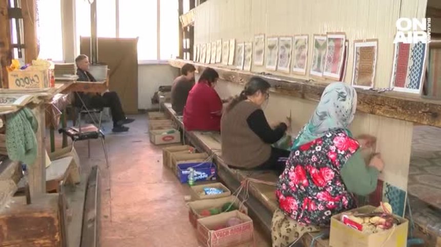 Лидери и знаменитости искат български килими, а ние нямаме тъкачки и затваряме цехове