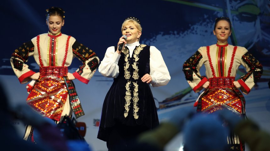 Николина Чакърдъкова: Ще се оттегля, когато не се чувствам потребна на другите