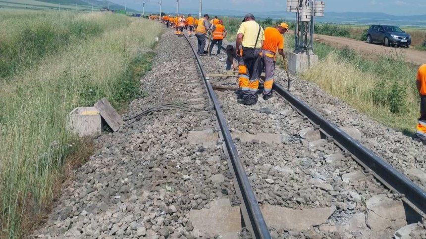 Огромни щети са нанесени при дерайлирането на влак между Коньово и Кермен