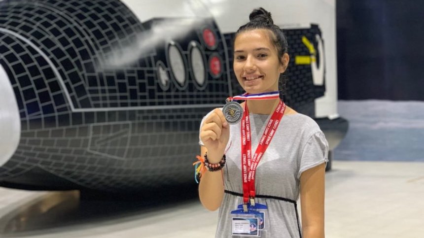 Сред 100 деца от 7 държави: Българче грабна златен медал от Space Camp