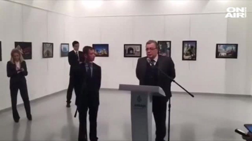 Рускиня замесена в убийството на руския посланик в Анкара
