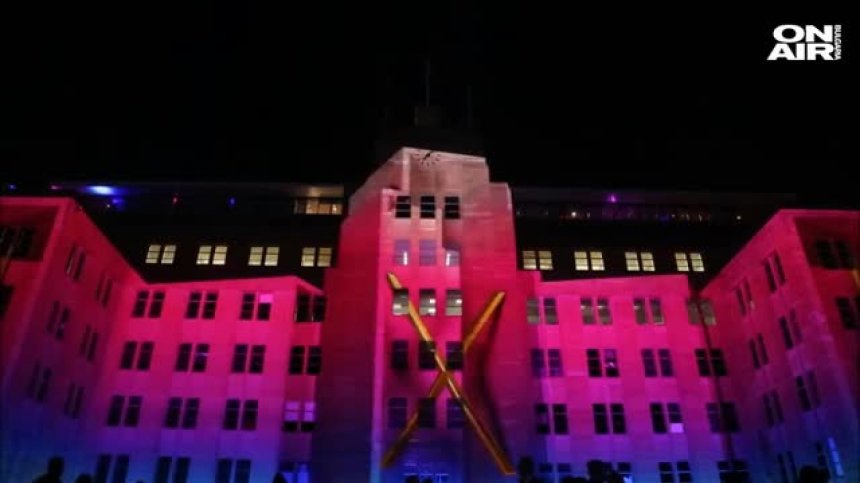 Феерия от цветове, музика и танци в Сидни... започва фестивалът "Vivid Live"