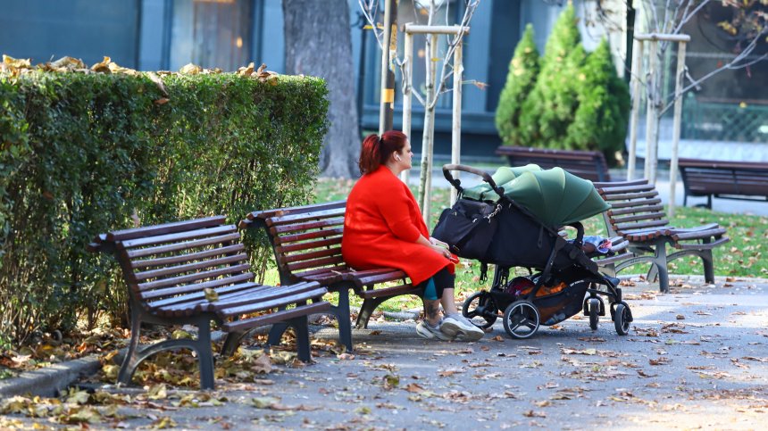 Тристранката отхвърли еднократните помощи за семейства с второ и трето дете