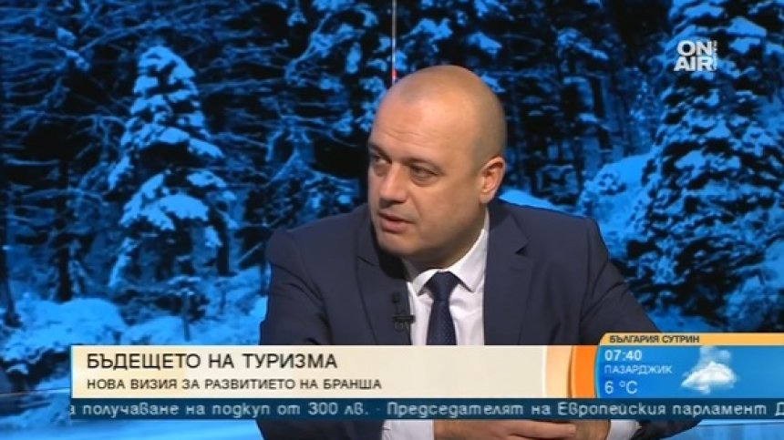Ваксинация, дигитална реклама, Христо Стоичков... Министър Проданов посочи как ще спасим туризма