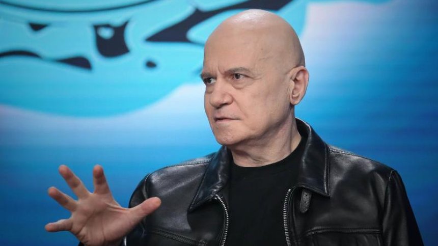 Слави Трифонов давал обяснения заради "Песен за Лена": Слушал съм само първия куплет