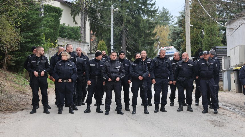 Ахмед Доган си е тръгнал сам от сараите в "Бояна" часове след полунощ