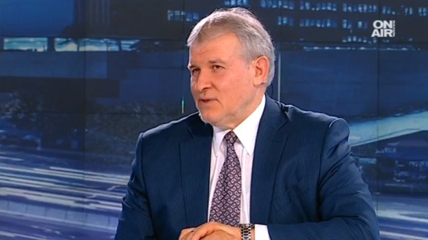 Връщаме ли се в мутренските времена? Случващото се в България било дежавю