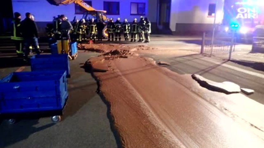 "Преасфалтираха" с шоколад улица в германски град