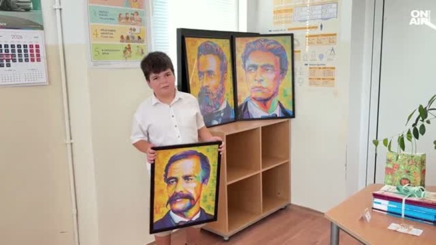 Четвъртокласник от Овощник реди пъзели на велики българи цяло лято (ВИДЕО)