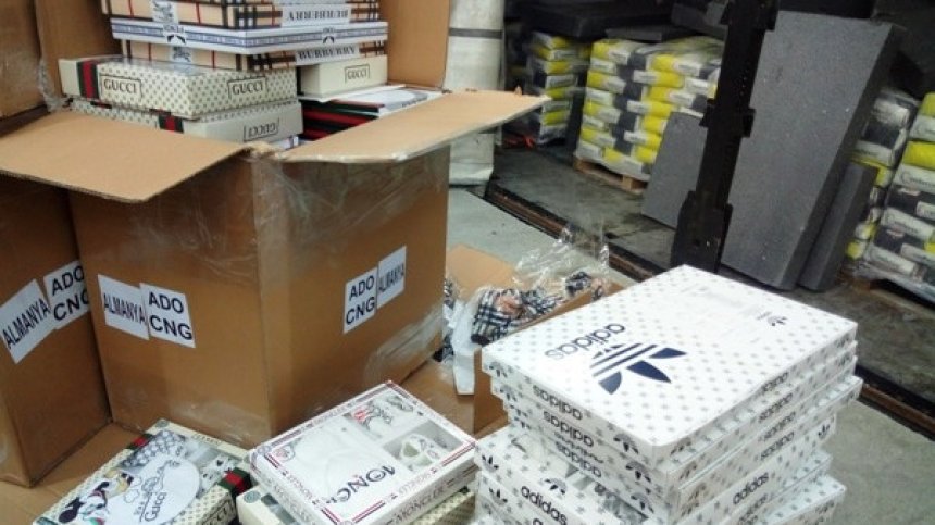 Задържаха близо 19 хил. контрабандни текстилни изделия на "Дунав мост"