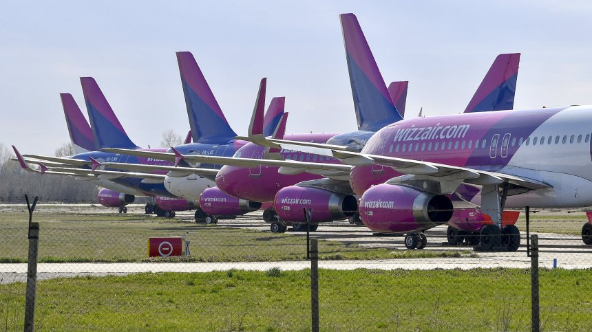 Над 500 жалби от пътници срещу WizzAir, повече от 38 полета са отменени през юли