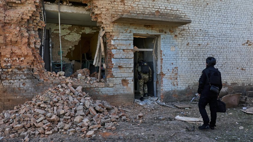 Ожесточени боеве край Харков, руски военни превземат граничния град Волчанск