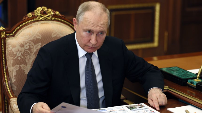 Светът натиска Южна Африка да арестува Путин, Русия заплаши с обявяване на война