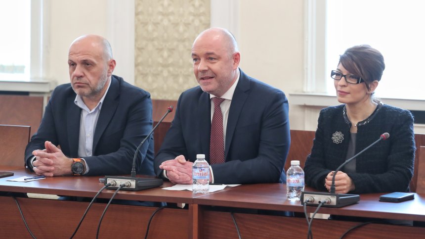БСП и ДБ отрязаха проф. Габровски: Дойдохме от уважение, няма да подкрепим кабинет на ГЕРБ