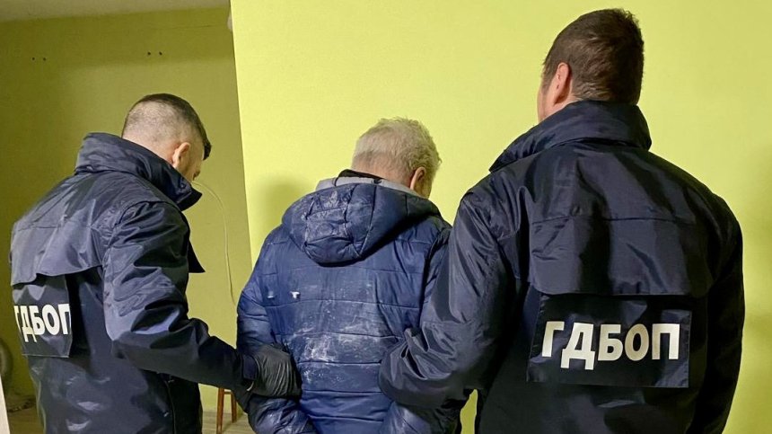 Арестуваха "професионалист" в изработката на различни синтетични наркотици