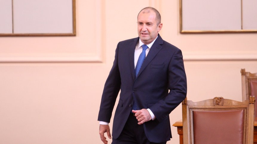 Радев свиква 47-ото НС на 3 декември