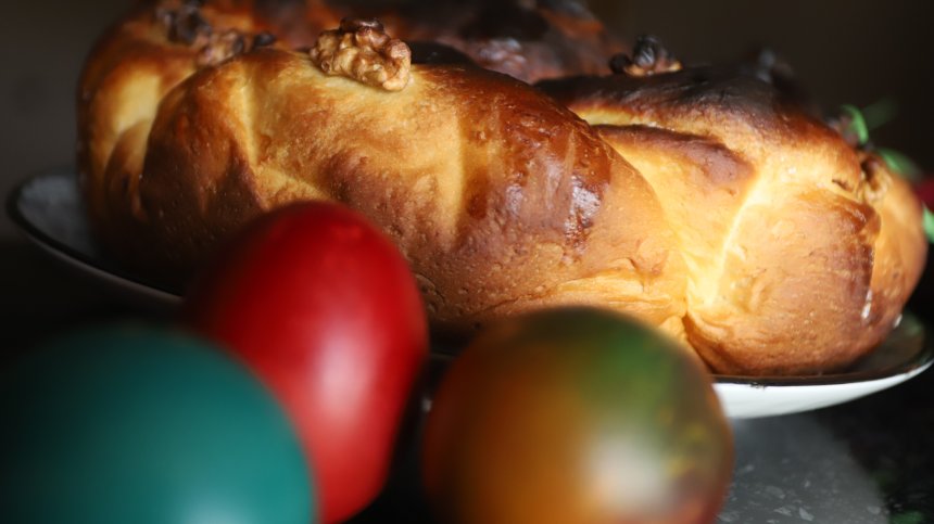 България vs Гърция: Купуваме по-евтини яйца за Великден, трапезата ни близо 450 лв.