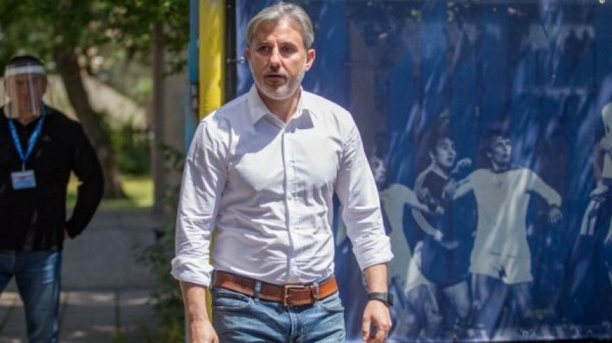 Изваждат "Левски" от евротурнирите, ако не намери 2,2 млн. лв. до часове