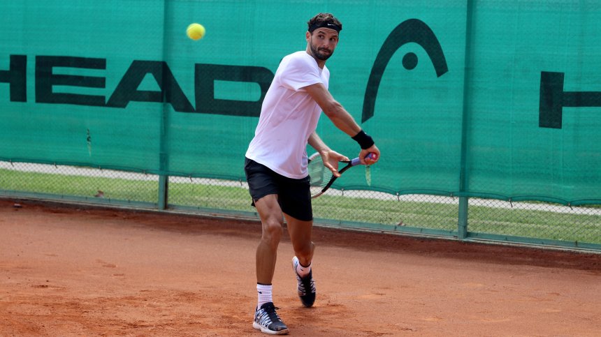 И треньорът на Григор е заразен с Ковид-19