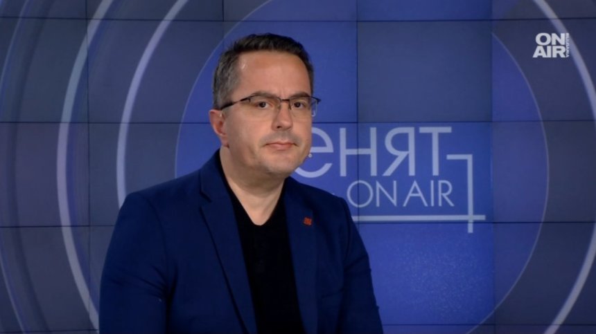 Цончо Ганев: Кабинетът "Радев" не прави реформи, само нови назначения и зрелища