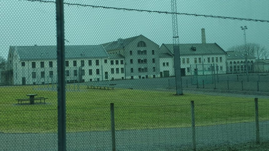 Български затвори по модел на Норвегия - ще развиват биоземеделие, ще произвеждат ток