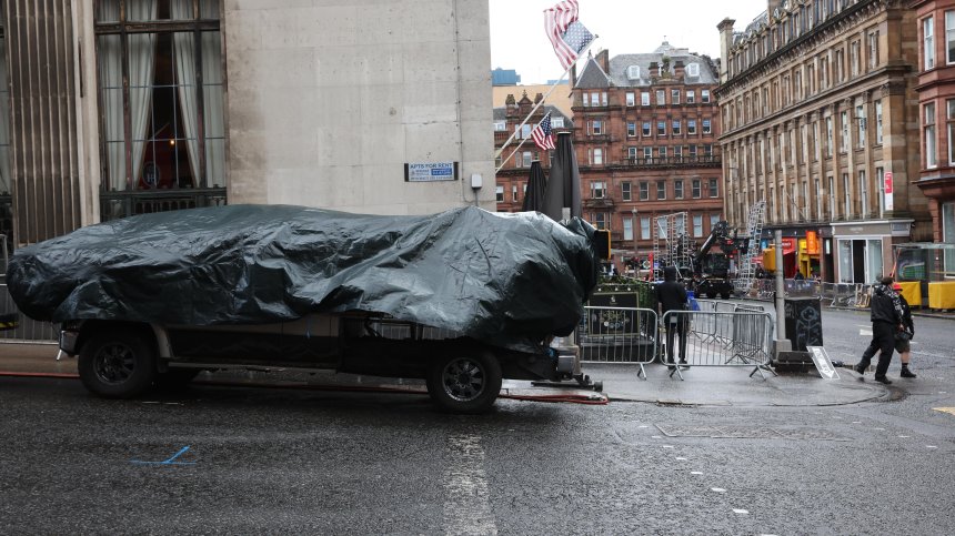 Бурята "Флорис" връхлетя Великобритания със страшна сила