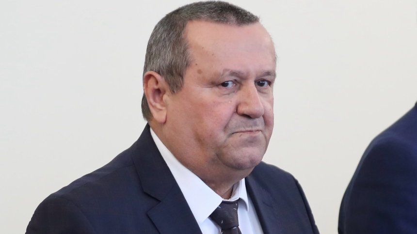 Адемов призова работодателите да осигурят правото на глас на служителите в изборния ден