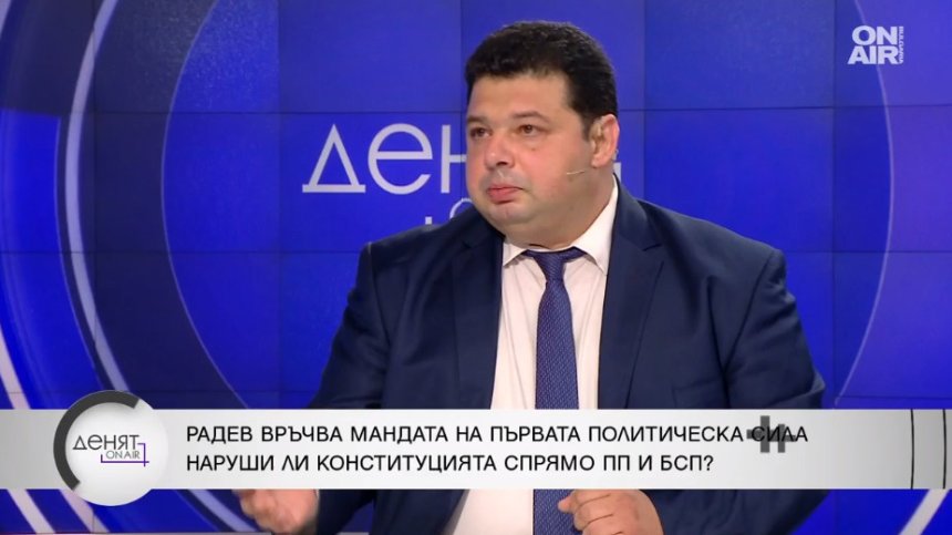 Стреми ли се Радев към еднолична власт чрез ново служебно правителство?