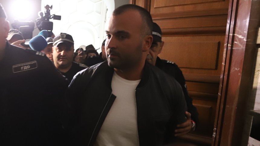 На първа инстанция: 18 г. затвор за Димитър Любенов за катастрофата със загиналия французин