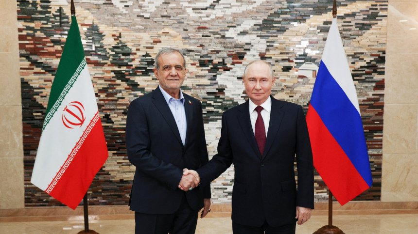 Путин към Пезешкиан: Русия е солидарна с иранския народ