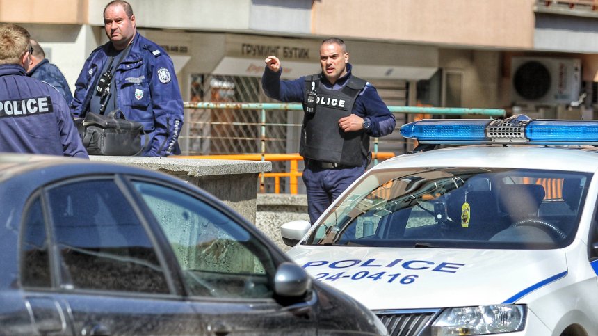 Задържаха естонец в Русе, издирван за измами и киберпрестъпления