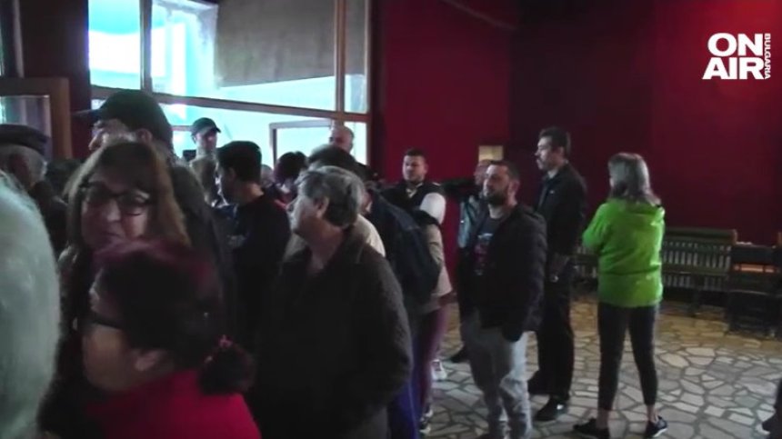 300 души на един адрес - какво се случва в село Чирен и кои са измамниците?