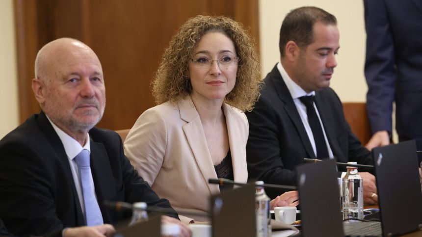 Надзорният съвет на НОИ избра министър Шалапатова за свой председател