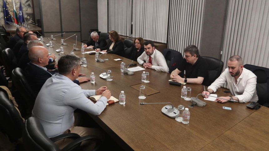 България създаде Координационен център заради напрежението в Близкия изток