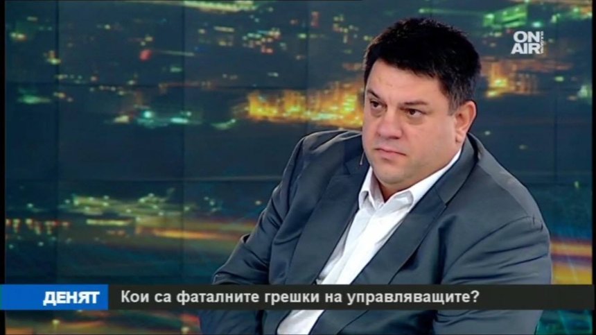 Атанас Зафиров: България се намира в политическа и институционална криза