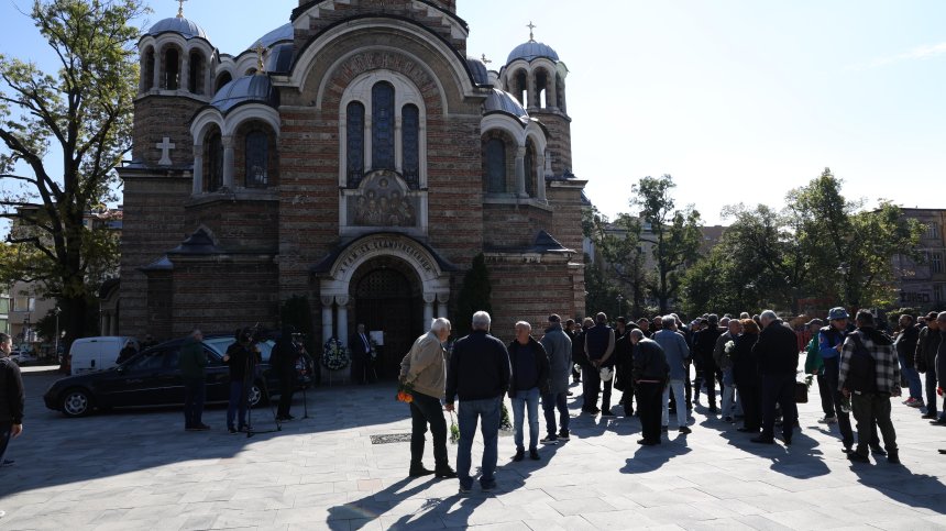 Последно сбогом с легендата на "Левски" и българския футбол Добромир Жечев (СНИМКИ)