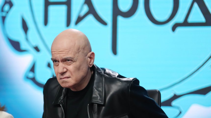 Трифонов: Разпитват Тото, а Никола Минчев и Росица Кирова се хилят одобрително на Рашидов