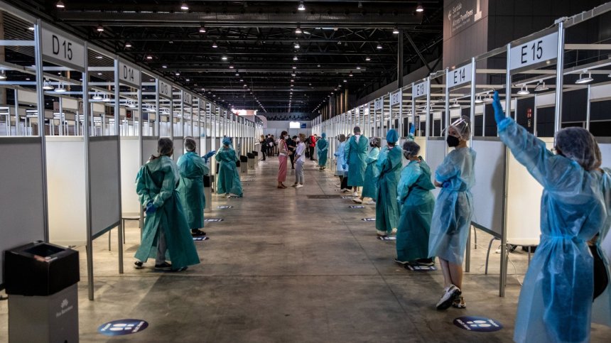 Тревога за Испания: Регистрирани са над 100 случая на Ламбда мутацията в страната