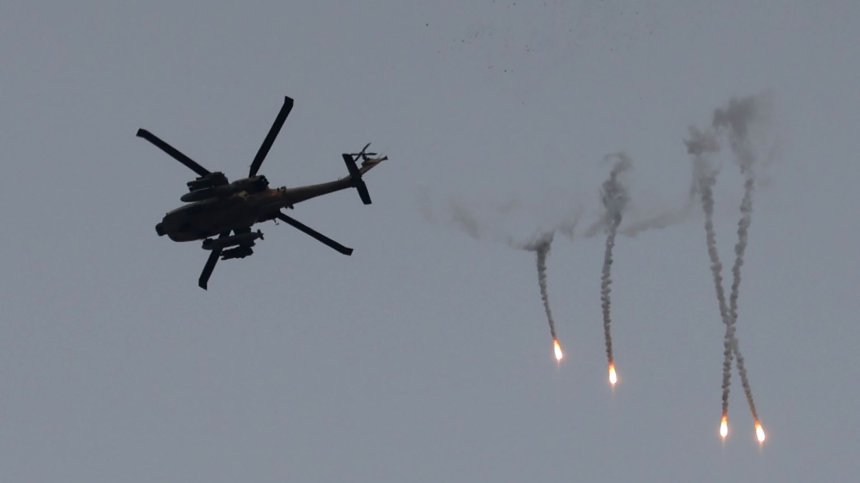 Военни хеликоптери на САЩ потопиха три плавателни съда на хутите