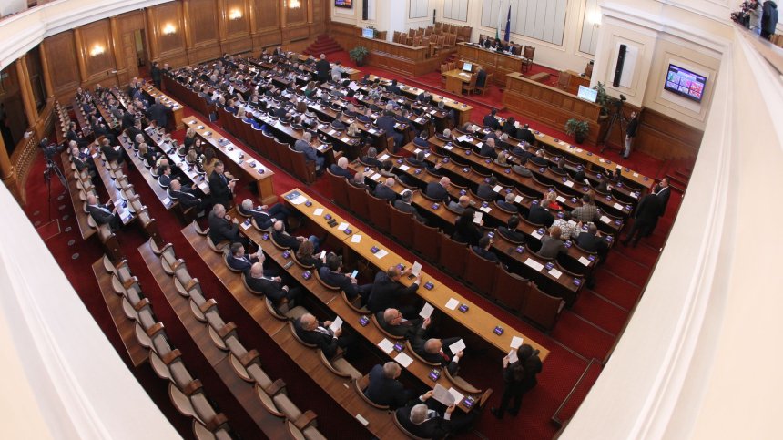 Парламентарните журналисти с остра реакция срещу изолацията в НС