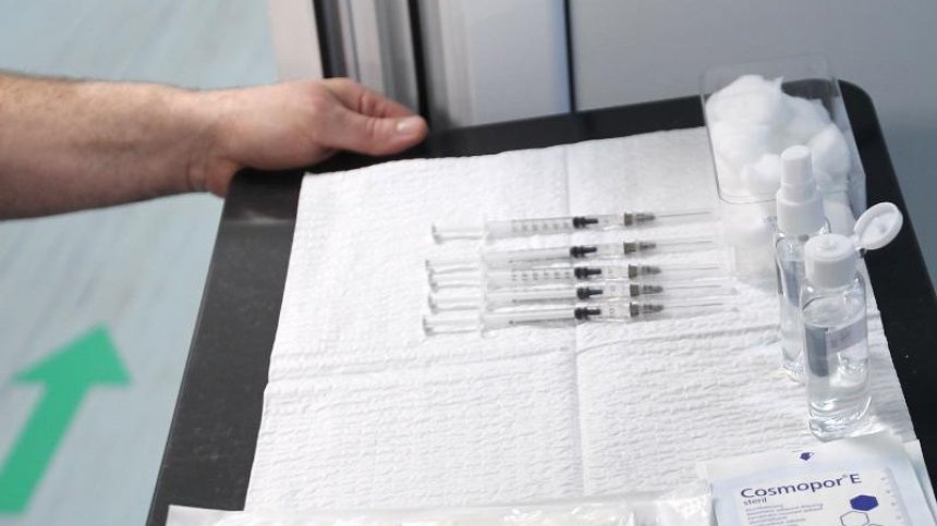 4300 джипита се впускат в масовата имунизация, но на места липсват ваксини