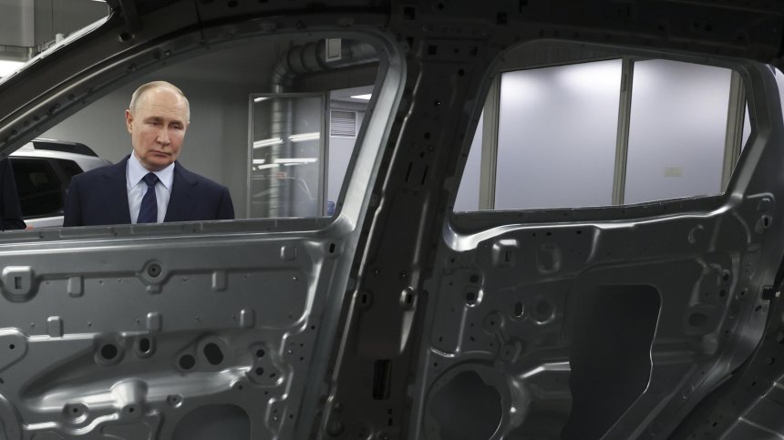 Колапс на руския автопазар: Китайските марки изместиха Lada
