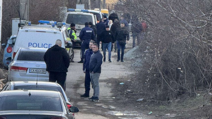 Убийството на две деца във Вакарел: Подозират майката, тя е бесарабска българка