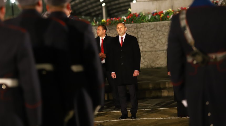 Радев: Пожарът на войната хвърли искри, които може да подпалят и нашата черга