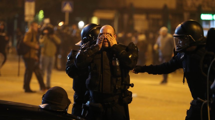 СДВР издирва виновните за опорочаване на протеста, полицаи били без предпазни средства